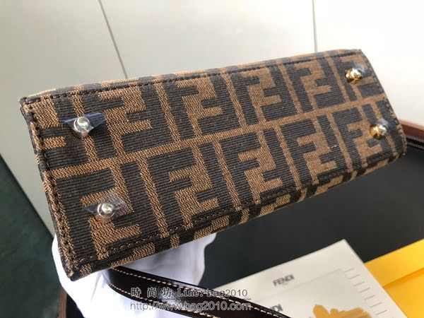 FENDI女包 新款Vintage FENDI 復古老花啡色 油臘牛皮 手提包 芬迪斜跨女包  fdz2075
